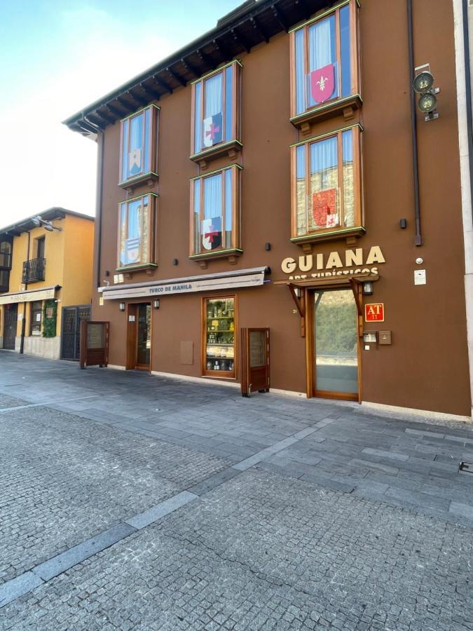 Apartamentos Turisticos Guiana Ponferrada Exterior foto